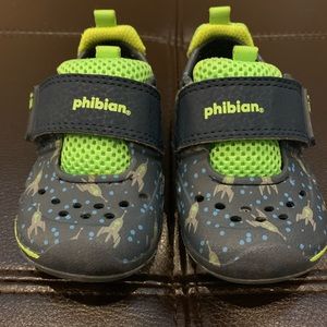 Stride Rite Made 2 Play Phibian Sandal Size 5M